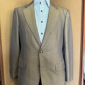 Size 40 Gold Mini Herringbone Window pain notch lapel 2 button jacket